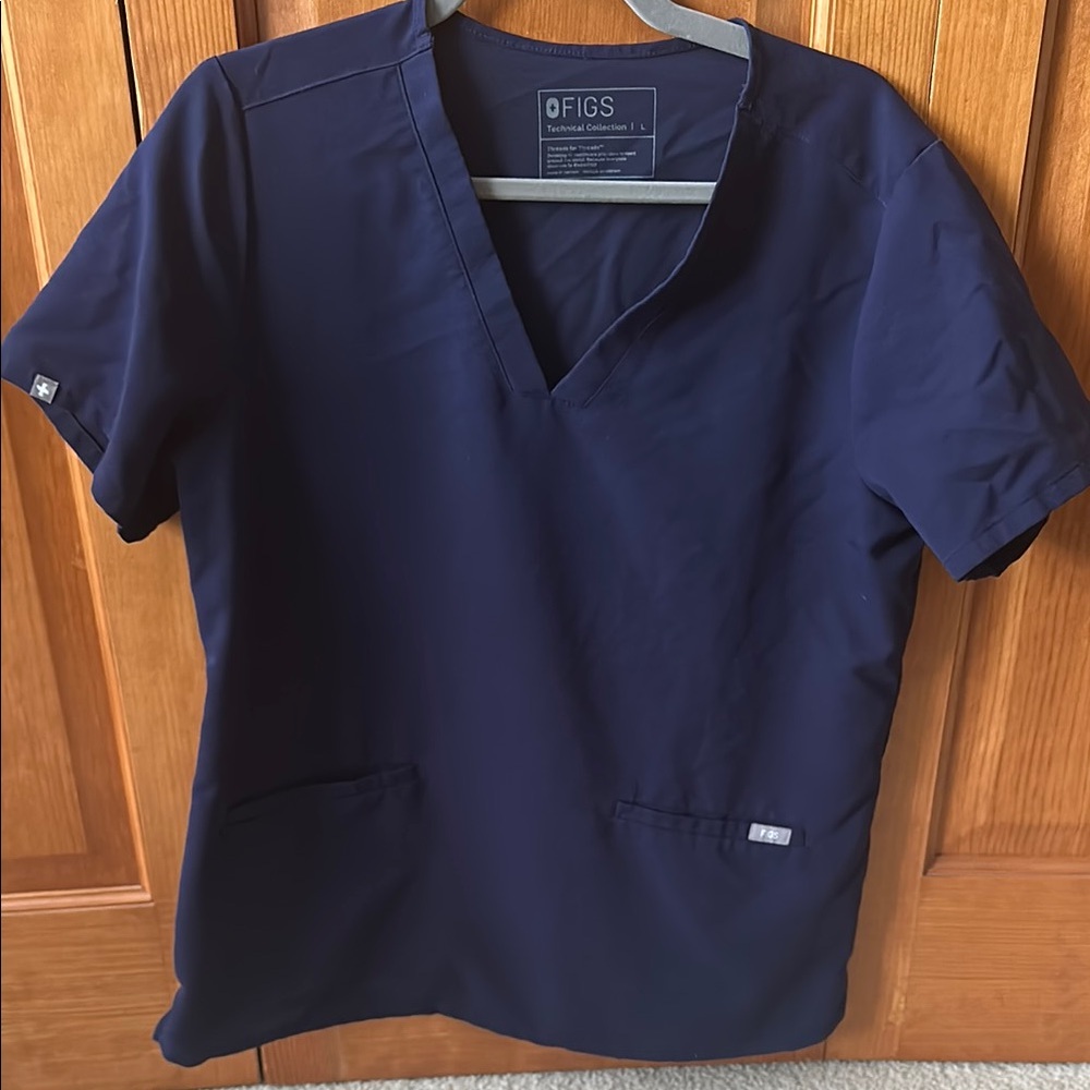Figs Casma Navy 3 pocket Scrub Top